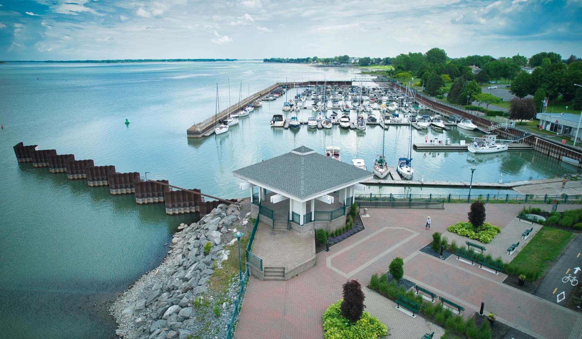 Parc Regard-sur-le-Fleuve (Marina)